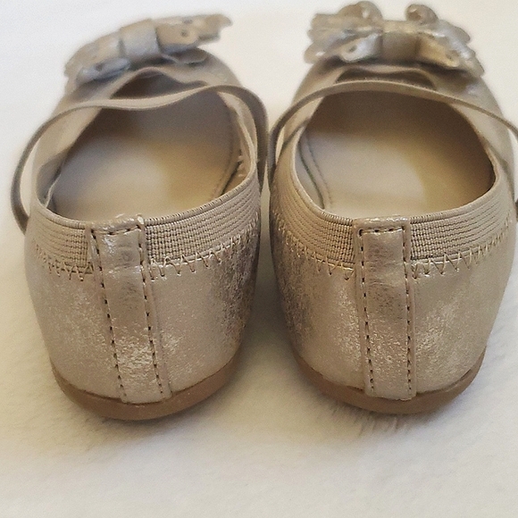 Cherokee Champagne Metallic Baby Toddler Girls Size 7 Shoes - Picture 5 of 10